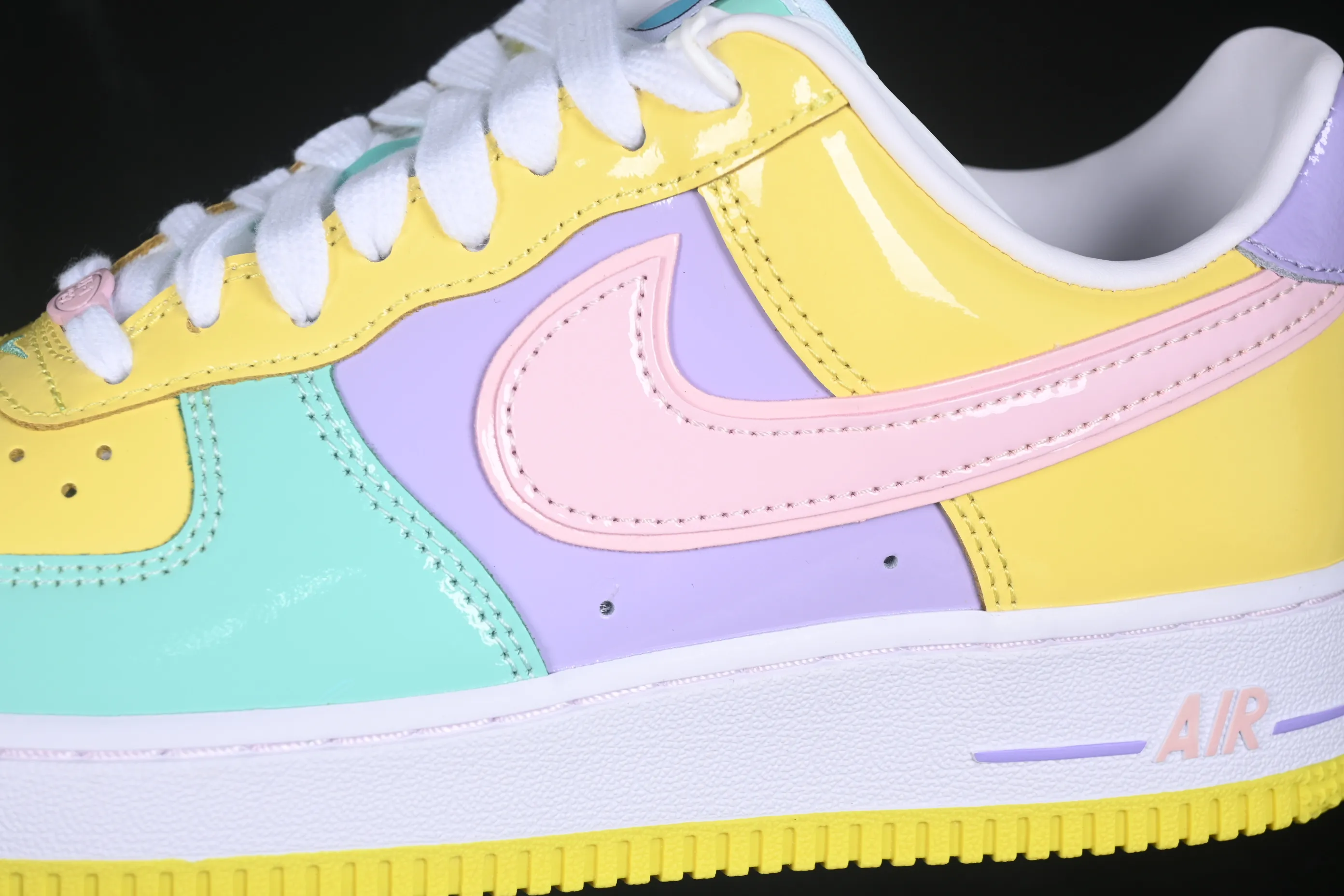 All categories Nk Air Force 1 Air Force series Nk Air Force 1 Low Air Force low-top Nike Air Force 1'07 Low patent leather color matching Air Force 1 low-top casual sneakers IQ9706-701